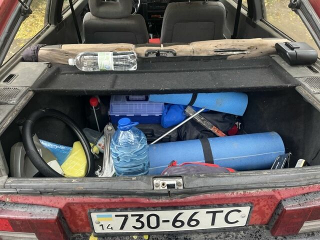 ВАЗ 2108 1989 у Львові на Automoto.ua Червоний ВАЗ 2108, об'ємом двигуна 1.3 л та пробігом 317 тис. км за 900 $, фото 6 на Automoto.ua