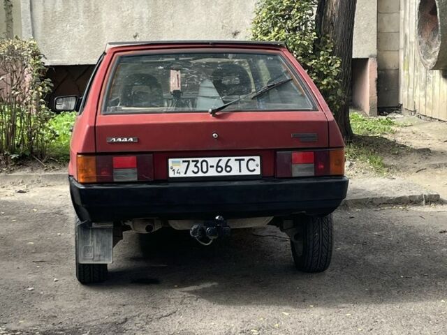 ВАЗ 2108 1989 у Львові на Automoto.ua Червоний ВАЗ 2108, об'ємом двигуна 1.3 л та пробігом 317 тис. км за 900 $, фото 1 на Automoto.ua