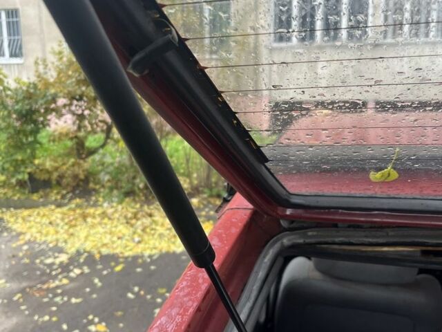 ВАЗ 2108 1989 у Львові на Automoto.ua Червоний ВАЗ 2108, об'ємом двигуна 1.3 л та пробігом 317 тис. км за 900 $, фото 9 на Automoto.ua