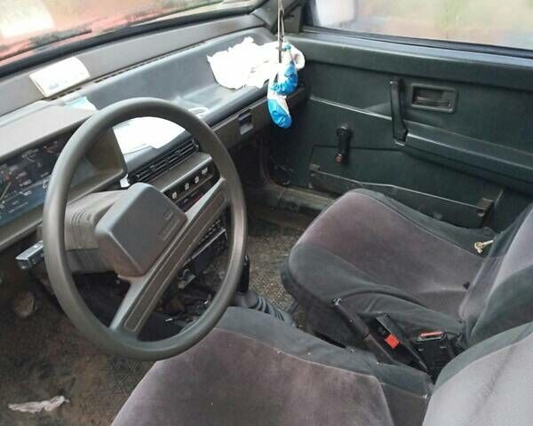 Красный ВАЗ 2108, объемом двигателя 1.3 л и пробегом 175 тыс. км за 800 $, фото 1 на Automoto.ua