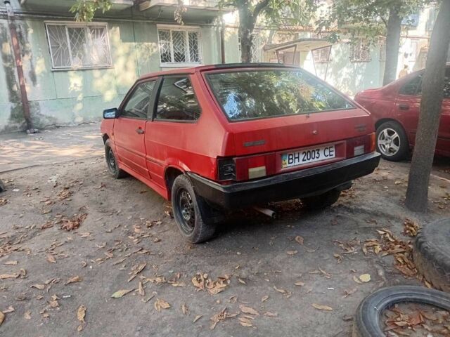 Красный ВАЗ 2108, объемом двигателя 1.5 л и пробегом 339 тыс. км за 900 $, фото 2 на Automoto.ua
