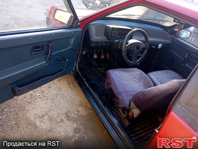 Красный ВАЗ 2108, объемом двигателя 1.3 л и пробегом 198 тыс. км за 625 $, фото 5 на Automoto.ua