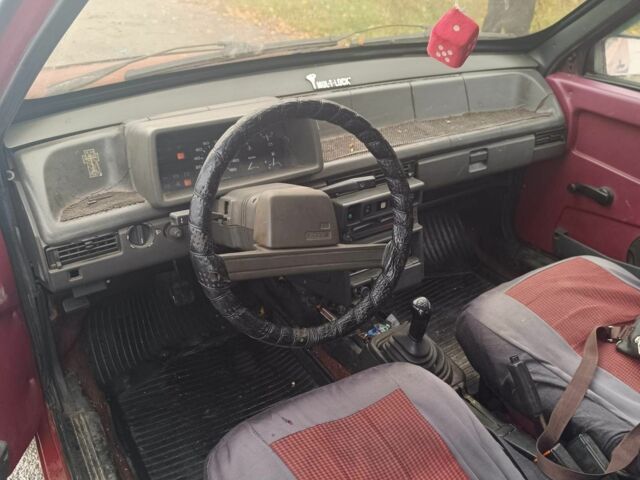 Красный ВАЗ 2108, объемом двигателя 1.3 л и пробегом 250 тыс. км за 900 $, фото 3 на Automoto.ua