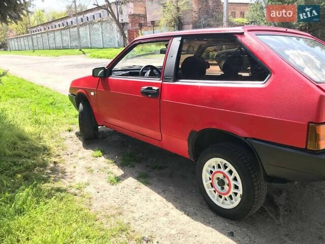 ВАЗ 2108 1990 у Запоріжжя на Automoto.ua Червоний ВАЗ 2108, об'ємом двигуна 1.5 л та пробігом 200 тис. км за 1500 $, фото 2 на Automoto.ua