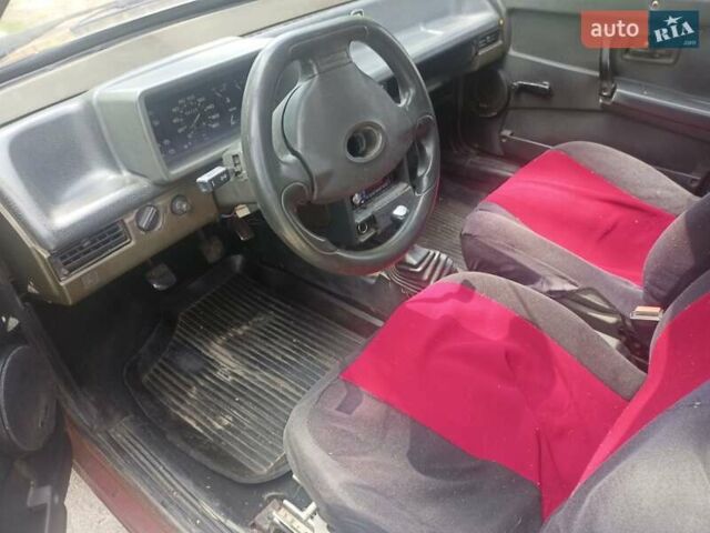 Красный ВАЗ 2108, объемом двигателя 1.5 л и пробегом 162 тыс. км за 450 $, фото 1 на Automoto.ua