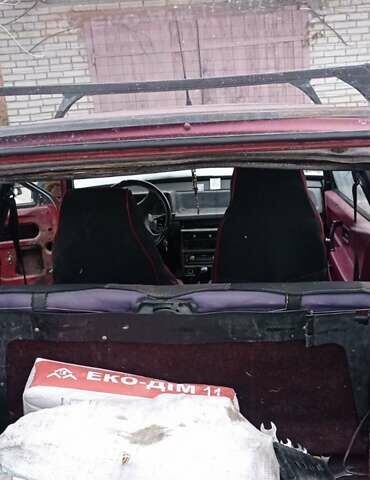 Красный ВАЗ 2108, объемом двигателя 1.5 л и пробегом 222 тыс. км за 750 $, фото 5 на Automoto.ua