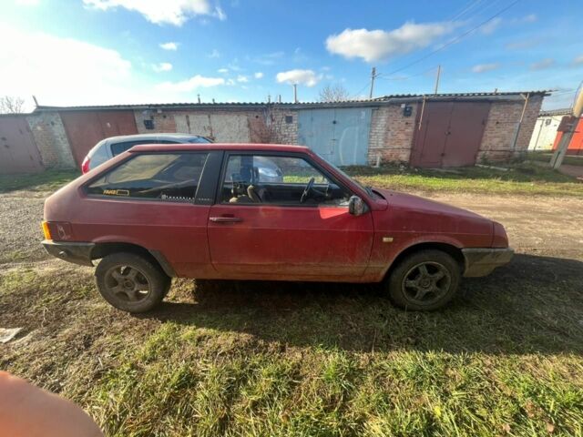 Красный ВАЗ 2108, объемом двигателя 1.3 л и пробегом 290 тыс. км за 1306 $, фото 1 на Automoto.ua