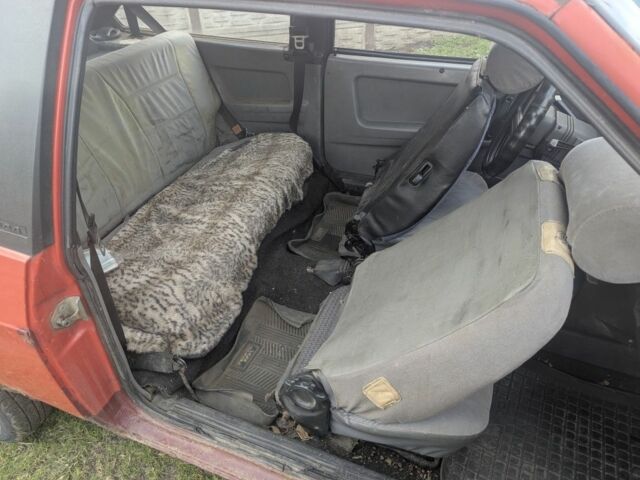 Красный ВАЗ 2108, объемом двигателя 1.3 л и пробегом 400 тыс. км за 709 $, фото 3 на Automoto.ua