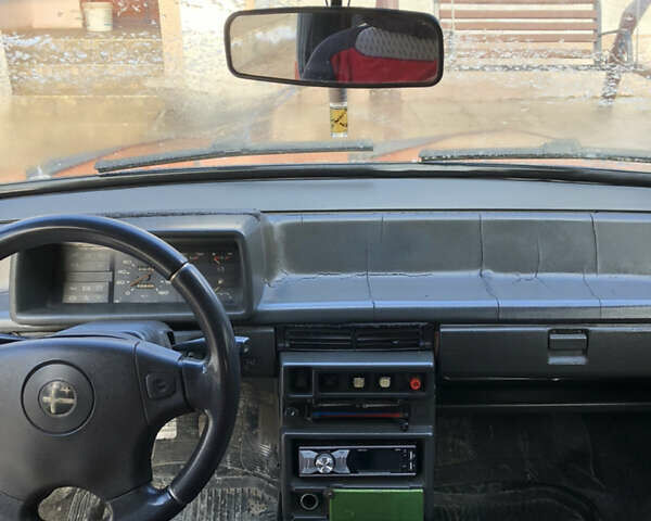Красный ВАЗ 2108, объемом двигателя 1.3 л и пробегом 300 тыс. км за 550 $, фото 5 на Automoto.ua