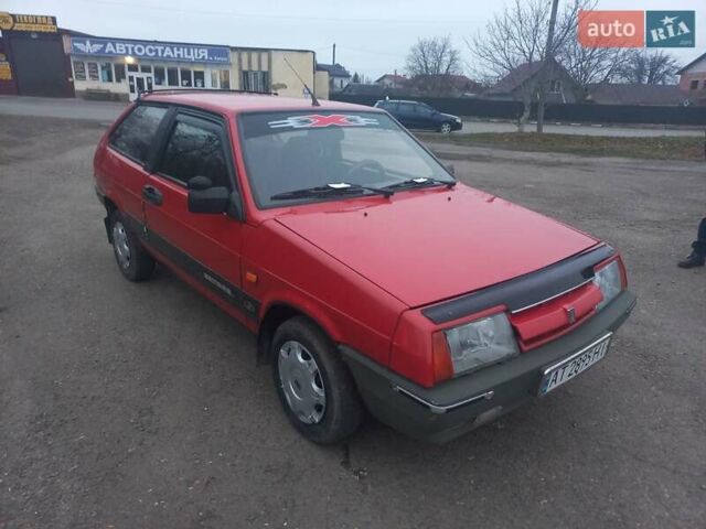 Красный ВАЗ 2108, объемом двигателя 1.5 л и пробегом 100 тыс. км за 1200 $, фото 1 на Automoto.ua