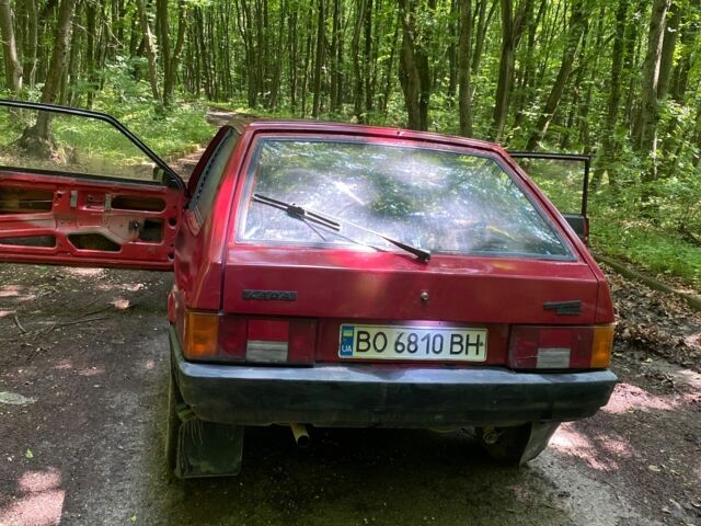 Красный ВАЗ 2108, объемом двигателя 1.5 л и пробегом 76 тыс. км за 550 $, фото 2 на Automoto.ua