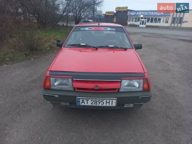 Красный ВАЗ 2108, объемом двигателя 1.5 л и пробегом 100 тыс. км за 1200 $, фото 2 на Automoto.ua