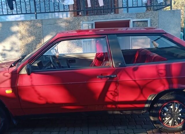 Красный ВАЗ 2108, объемом двигателя 1.1 л и пробегом 7 тыс. км за 1000 $, фото 2 на Automoto.ua
