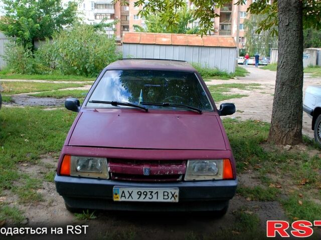 Красный ВАЗ 2108, объемом двигателя 1.5 л и пробегом 90 тыс. км за 900 $, фото 1 на Automoto.ua