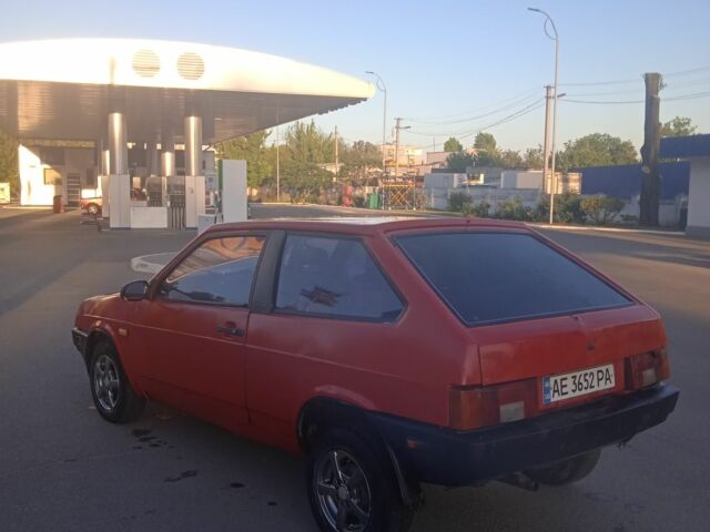 Красный ВАЗ 2108, объемом двигателя 0.15 л и пробегом 100 тыс. км за 950 $, фото 3 на Automoto.ua