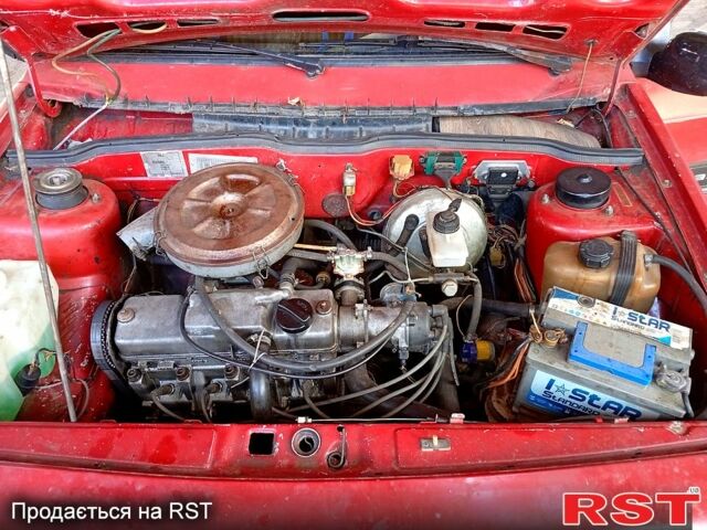 Красный ВАЗ 2108, объемом двигателя 1.3 л и пробегом 0 тыс. км за 700 $, фото 3 на Automoto.ua