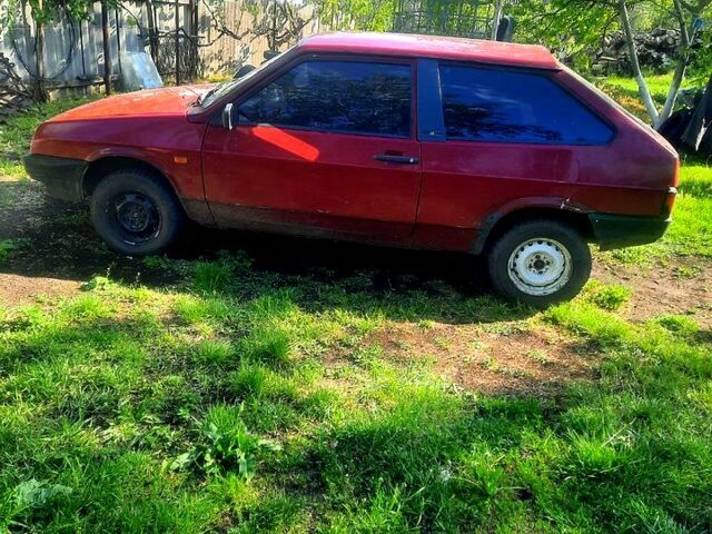 Красный ВАЗ 2108, объемом двигателя 1.5 л и пробегом 420 тыс. км за 850 $, фото 4 на Automoto.ua