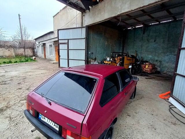 Красный ВАЗ 2108, объемом двигателя 1.3 л и пробегом 250 тыс. км за 850 $, фото 2 на Automoto.ua
