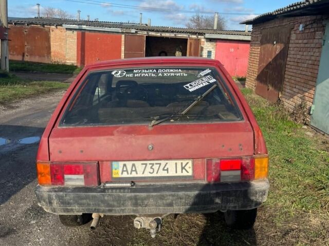 Красный ВАЗ 2108, объемом двигателя 1.3 л и пробегом 290 тыс. км за 1306 $, фото 3 на Automoto.ua