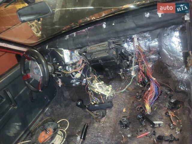 ВАЗ 2108 1990 в Бериславе на Automoto.ua Красный ВАЗ 2108, объемом двигателя 1.1 л и пробегом 56 тыс. км за 834 $, фото 1 на Automoto.ua