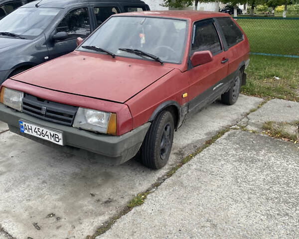 Красный ВАЗ 2108, объемом двигателя 1.29 л и пробегом 120 тыс. км за 750 $, фото 1 на Automoto.ua