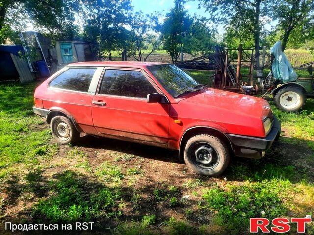 Красный ВАЗ 2108, объемом двигателя 1.5 л и пробегом 420 тыс. км за 850 $, фото 2 на Automoto.ua