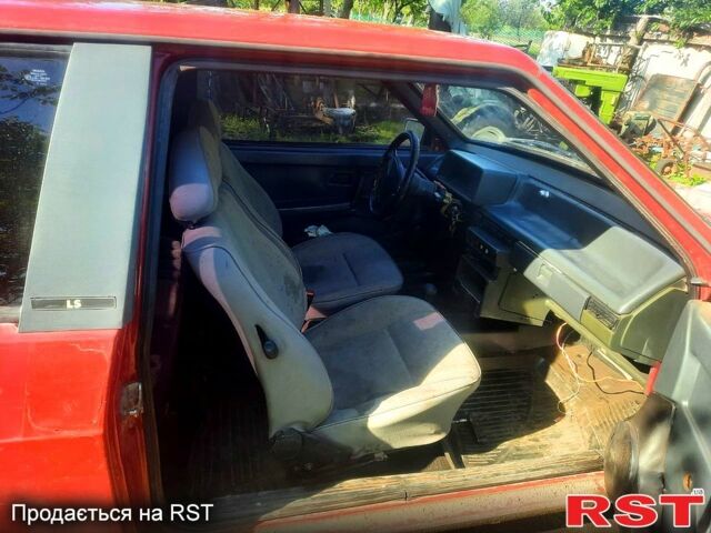 Красный ВАЗ 2108, объемом двигателя 1.5 л и пробегом 420 тыс. км за 850 $, фото 5 на Automoto.ua