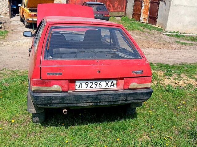 Красный ВАЗ 2108, объемом двигателя 15 л и пробегом 0 тыс. км за 450 $, фото 1 на Automoto.ua