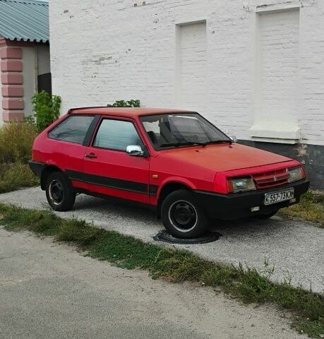 Красный ВАЗ 2108, объемом двигателя 2 л и пробегом 200 тыс. км за 436 $, фото 3 на Automoto.ua