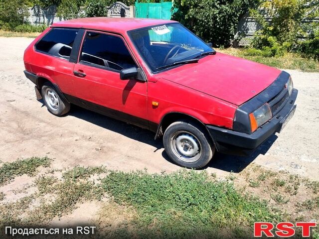 Красный ВАЗ 2108, объемом двигателя 1.5 л и пробегом 228 тыс. км за 530 $, фото 1 на Automoto.ua