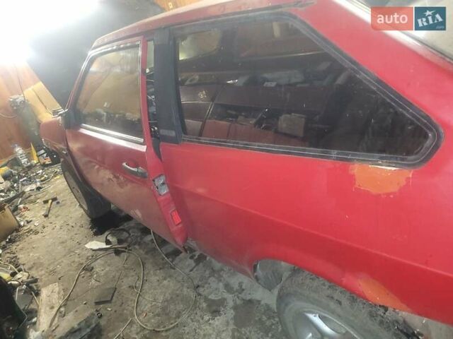 ВАЗ 2108 1990 в Бериславе на Automoto.ua Красный ВАЗ 2108, объемом двигателя 1.1 л и пробегом 56 тыс. км за 834 $, фото 3 на Automoto.ua