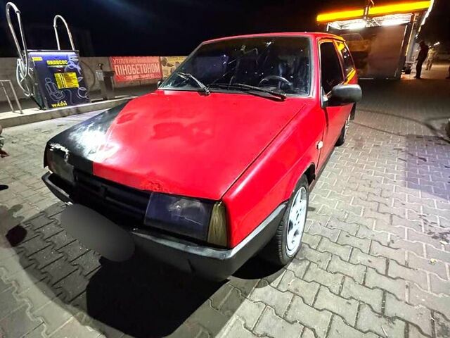 Красный ВАЗ 2108, объемом двигателя 1.5 л и пробегом 300 тыс. км за 600 $, фото 1 на Automoto.ua