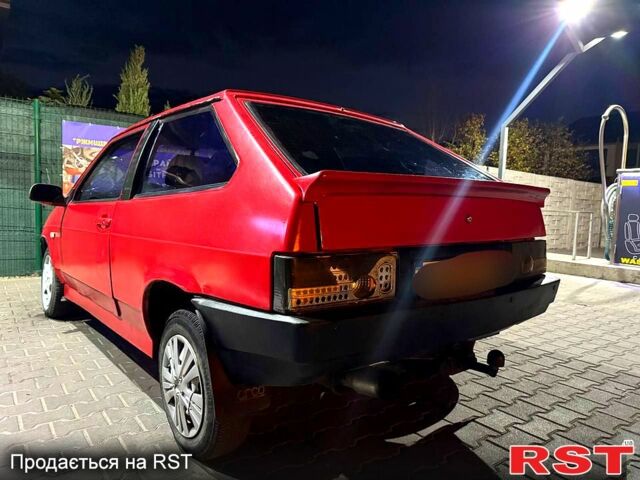 Красный ВАЗ 2108, объемом двигателя 1.5 л и пробегом 300 тыс. км за 600 $, фото 2 на Automoto.ua
