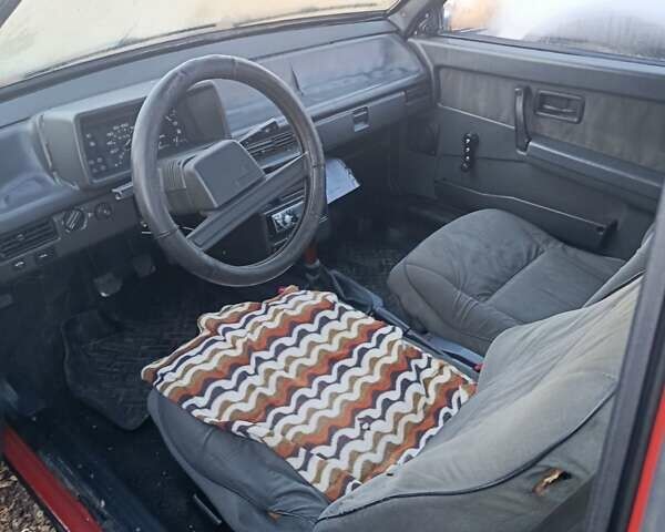 Красный ВАЗ 2108, объемом двигателя 0 л и пробегом 220 тыс. км за 550 $, фото 5 на Automoto.ua