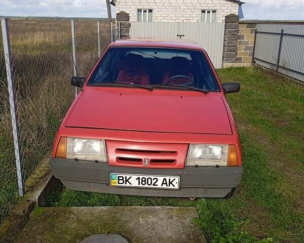 Красный ВАЗ 2108, объемом двигателя 1.3 л и пробегом 176 тыс. км за 1000 $, фото 4 на Automoto.ua