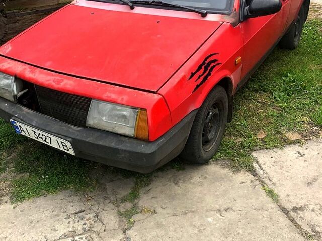 Красный ВАЗ 2108, объемом двигателя 1.3 л и пробегом 70 тыс. км за 600 $, фото 1 на Automoto.ua