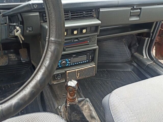 Красный ВАЗ 2108, объемом двигателя 1.3 л и пробегом 200 тыс. км за 1038 $, фото 1 на Automoto.ua