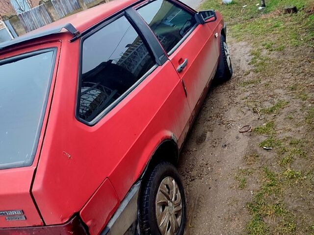Красный ВАЗ 2108, объемом двигателя 1.5 л и пробегом 0 тыс. км за 1100 $, фото 4 на Automoto.ua