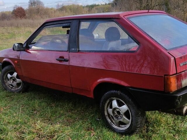 ВАЗ 2108 1991 в Гадяче на Automoto.ua Красный ВАЗ 2108, объемом двигателя 1.3 л и пробегом 323 тыс. км за 1072 $, фото 2 на Automoto.ua