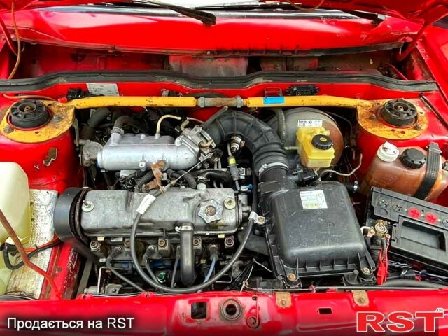 Красный ВАЗ 2108, объемом двигателя 1.5 л и пробегом 145 тыс. км за 1075 $, фото 4 на Automoto.ua