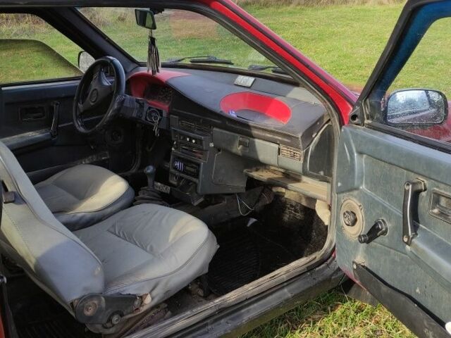 ВАЗ 2108 1991 в Гадяче на Automoto.ua Красный ВАЗ 2108, объемом двигателя 1.3 л и пробегом 323 тыс. км за 1072 $, фото 3 на Automoto.ua