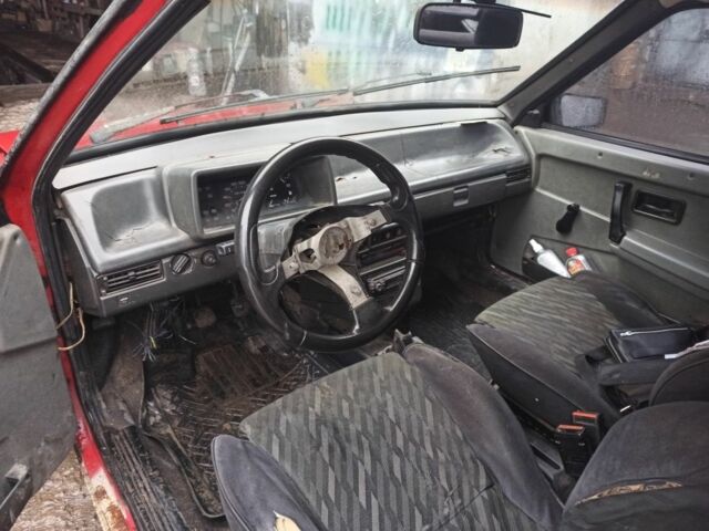 Красный ВАЗ 2108, объемом двигателя 1.3 л и пробегом 94 тыс. км за 600 $, фото 6 на Automoto.ua