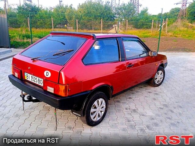 Красный ВАЗ 2108, объемом двигателя 1.3 л и пробегом 180 тыс. км за 1200 $, фото 1 на Automoto.ua