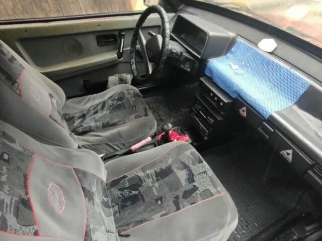 Красный ВАЗ 2108, объемом двигателя 1 л и пробегом 1 тыс. км за 500 $, фото 2 на Automoto.ua