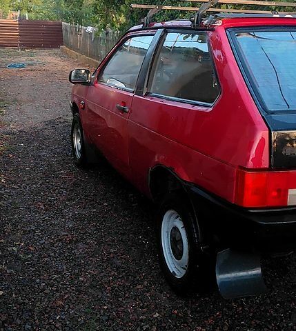 Красный ВАЗ 2108, объемом двигателя 1.1 л и пробегом 0 тыс. км за 850 $, фото 3 на Automoto.ua