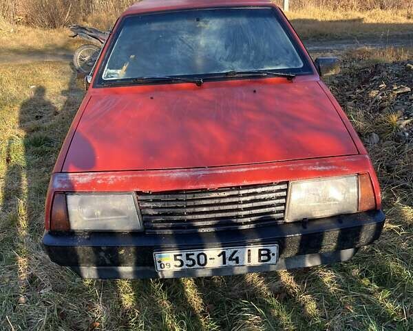 Красный ВАЗ 2108, объемом двигателя 1.5 л и пробегом 120 тыс. км за 350 $, фото 2 на Automoto.ua