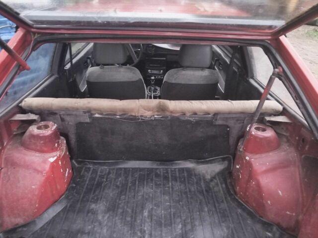 Красный ВАЗ 2108, объемом двигателя 1.3 л и пробегом 111 тыс. км за 440 $, фото 1 на Automoto.ua