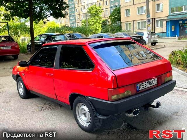 Красный ВАЗ 2108, объемом двигателя 1.5 л и пробегом 145 тыс. км за 1075 $, фото 2 на Automoto.ua