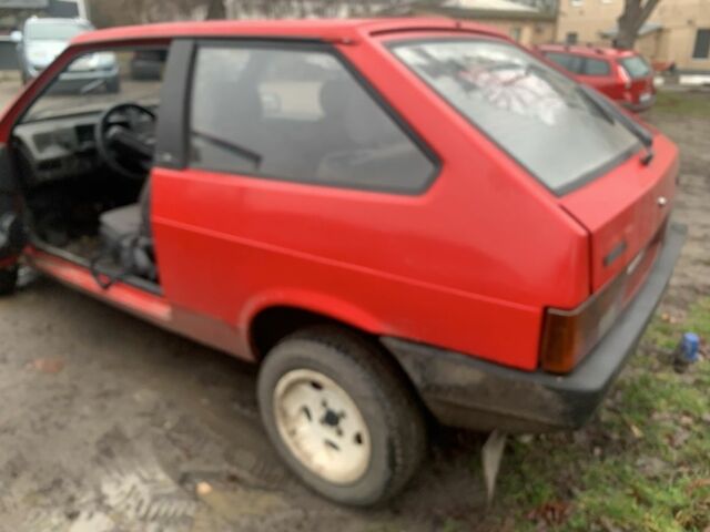 Красный ВАЗ 2108, объемом двигателя 1.1 л и пробегом 2 тыс. км за 1064 $, фото 5 на Automoto.ua
