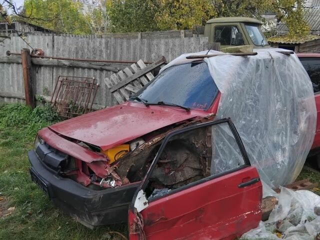 Червоний ВАЗ 2108, об'ємом двигуна 0 л та пробігом 435 тис. км за 476 $, фото 3 на Automoto.ua